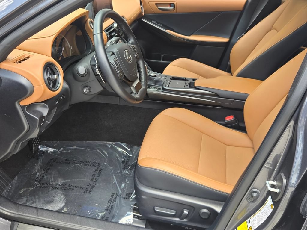 Used 2025 Lexus IS 300 w/ Premium Package RWD image 13