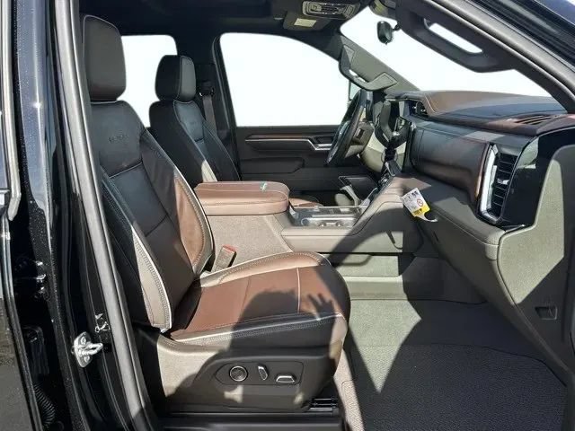 New 2026 GMC Sierra 3500 Denali w/ Technology Package AWD/4WD image 14