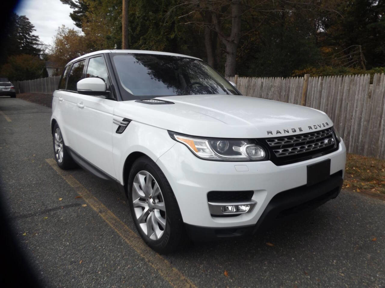 Used 2016 Land Rover Range Rover Sport HSE image 7