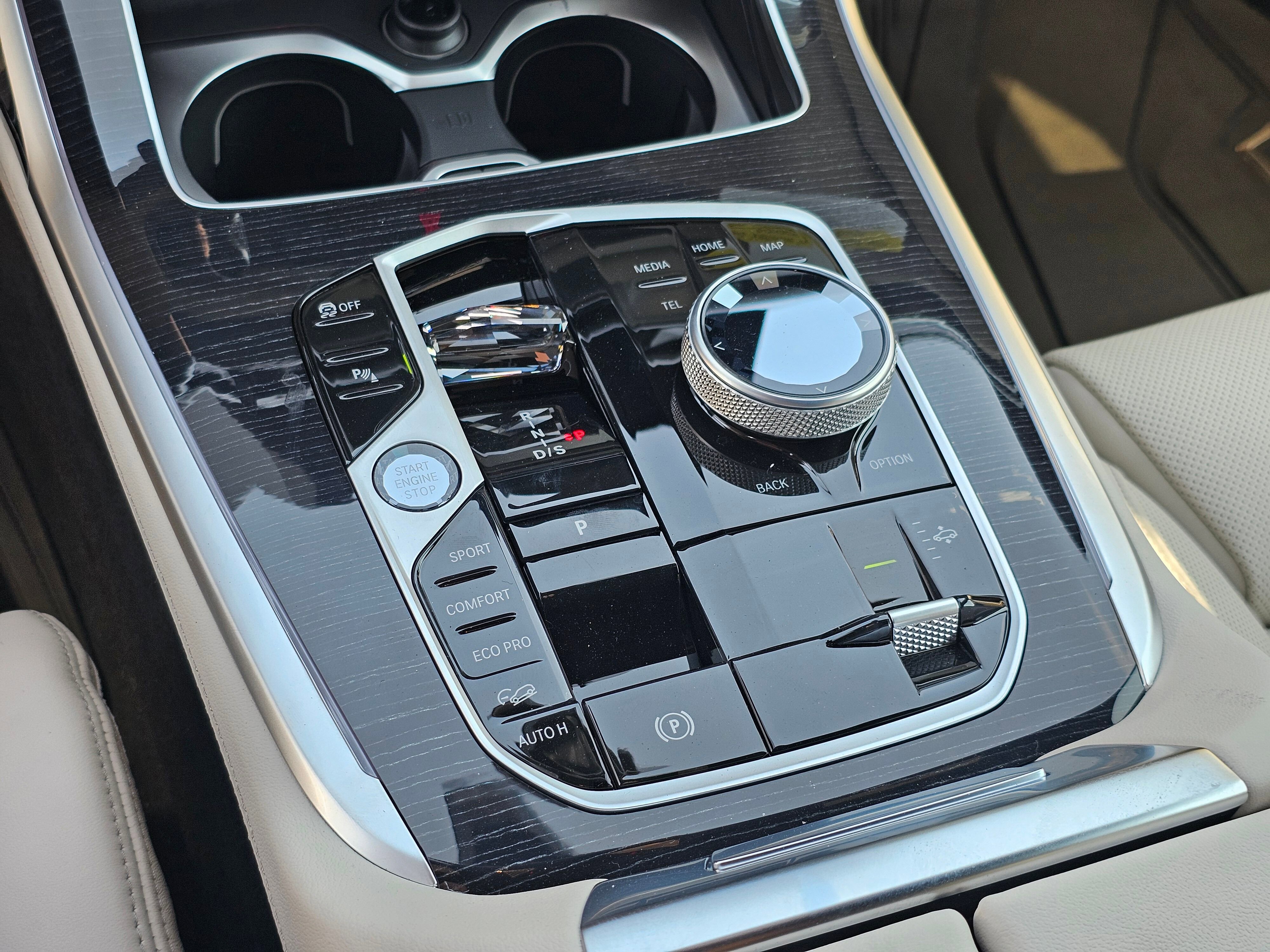 New 2026 BMW X7 M60i image 22