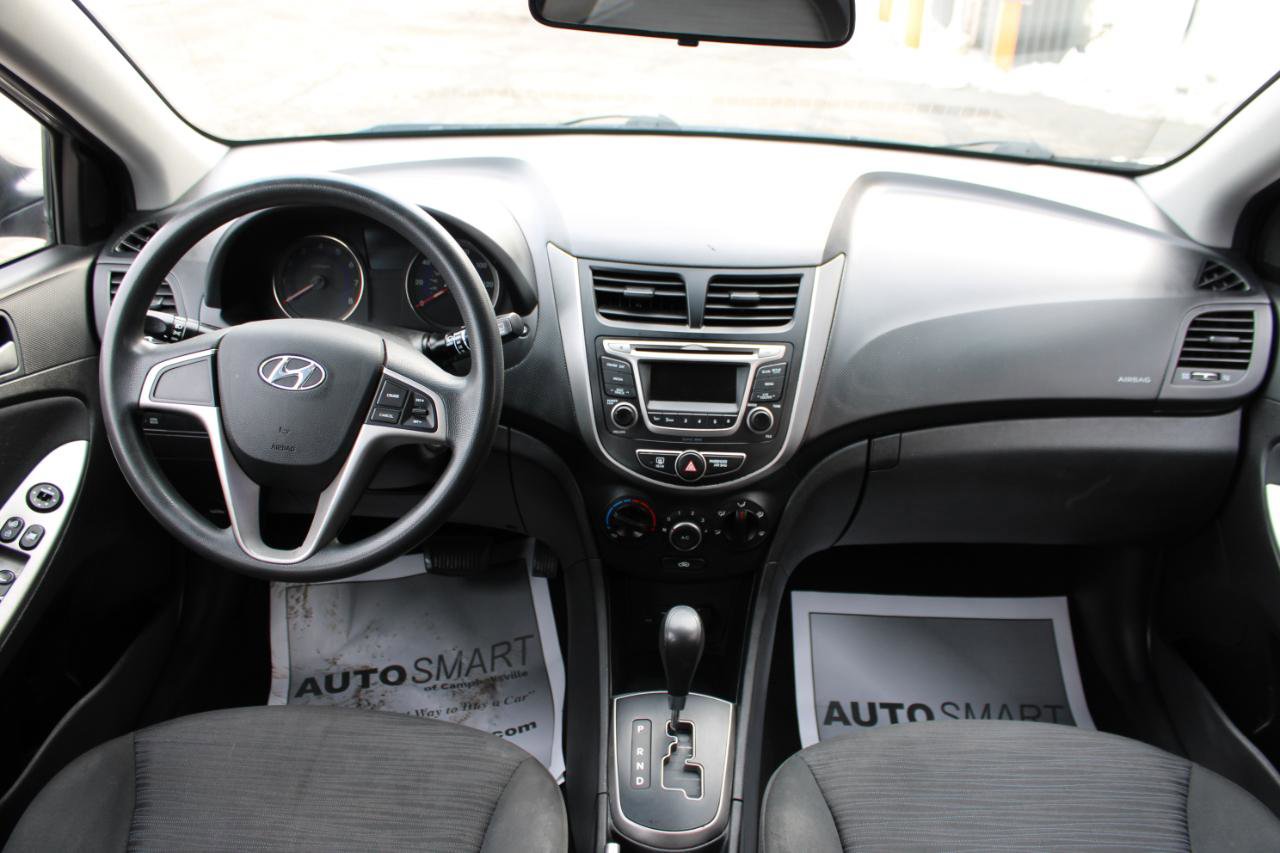 Used 2017 Hyundai Accent SE FWD image 40