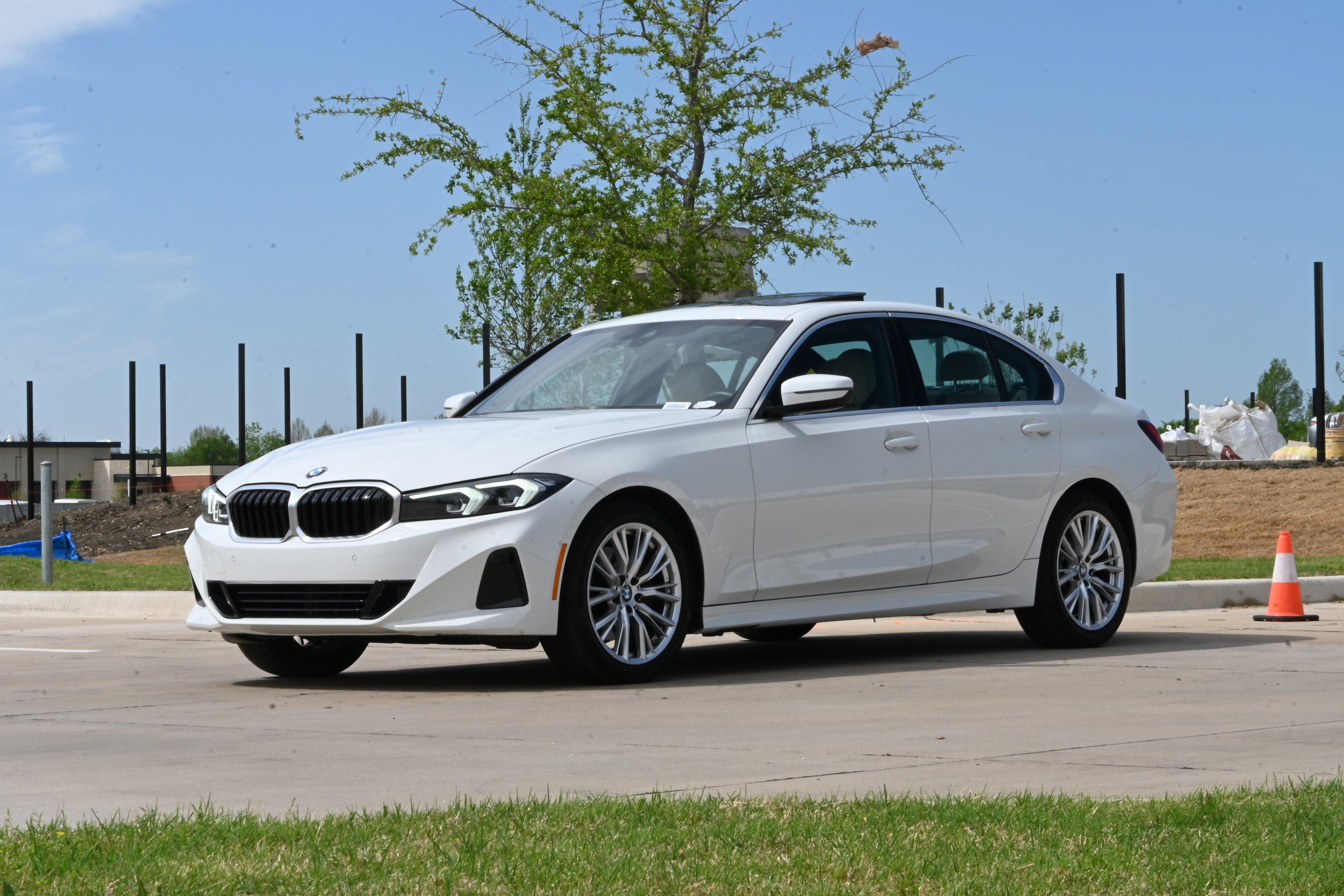 Certified 2024 BMW 330i Sedan w/ Convenience Package image 5