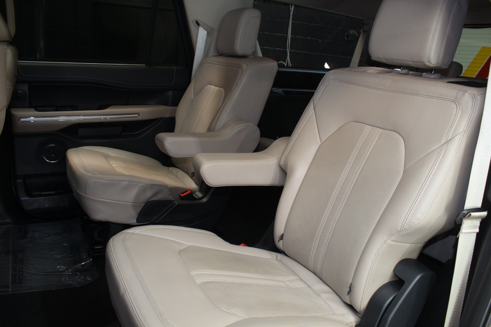 Used 2023 Ford Expedition Max Limited AWD/4WD image 39