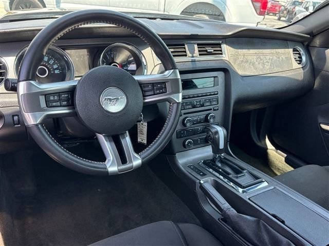 Used 2014 Ford Mustang Coupe RWD image 18
