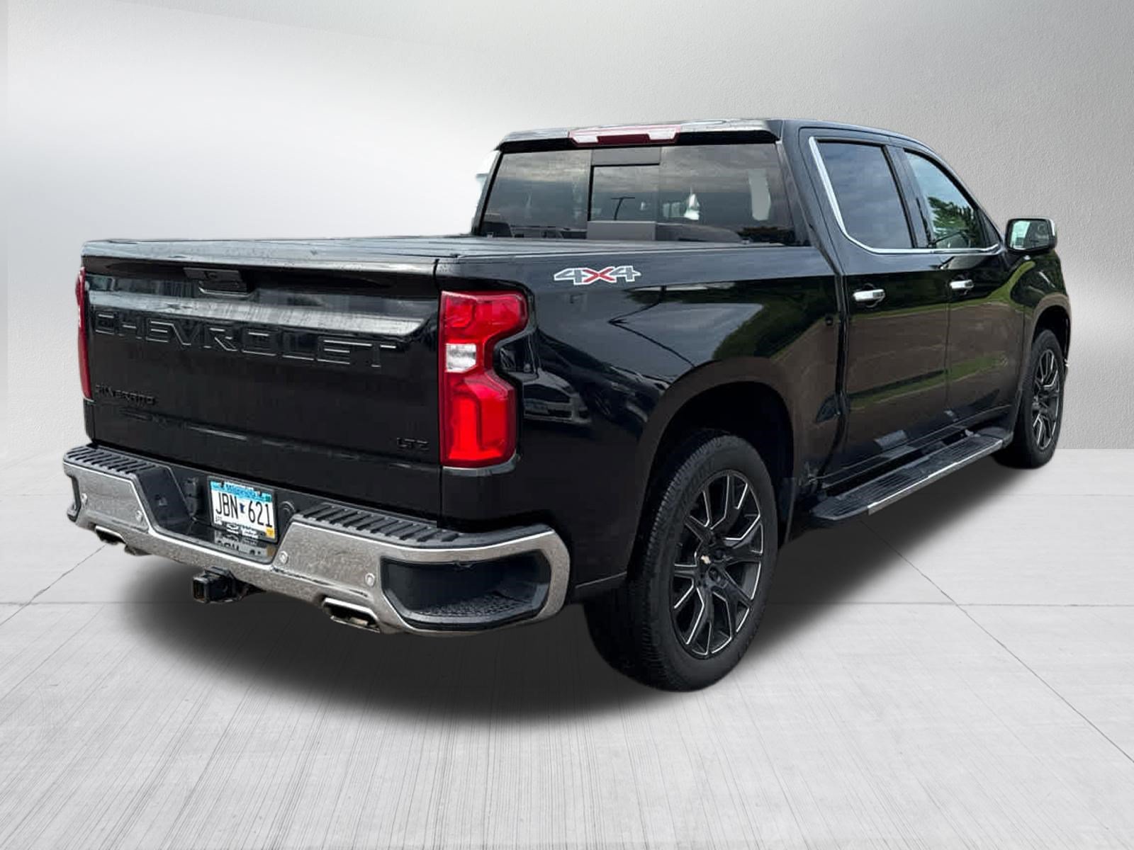 Used 2022 Chevrolet Silverado 1500 LTZ w/ LTZ Convenience Package II AWD/4WD image 7