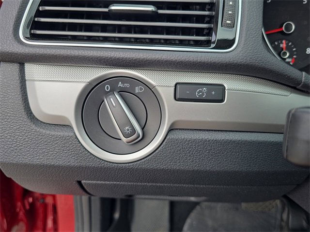 Used 2019 Volkswagen Passat 2.0T Wolfsburg w/ Wheels & Sunroof Package image 22