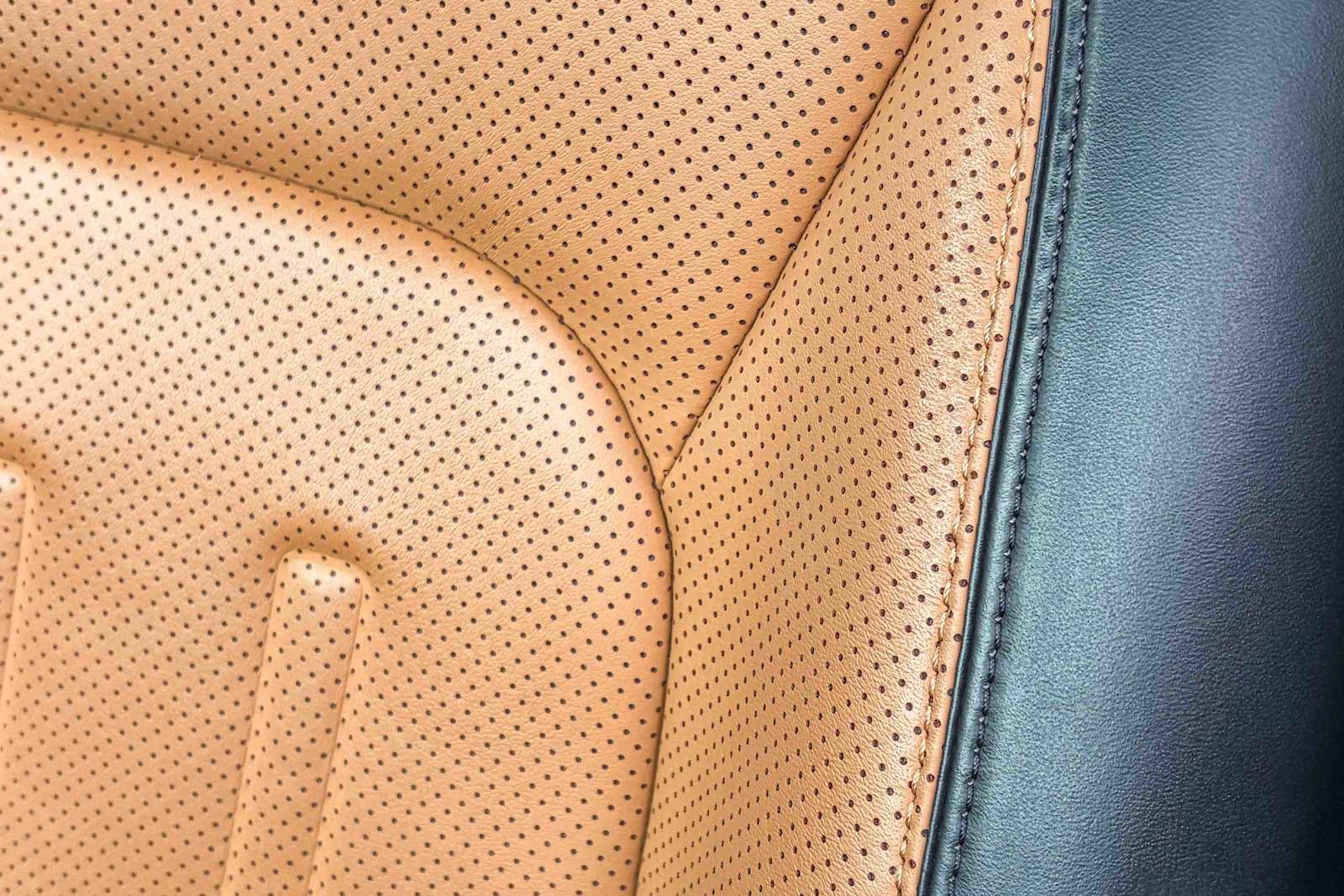 Used 2020 Land Rover Defender 110 X image 24