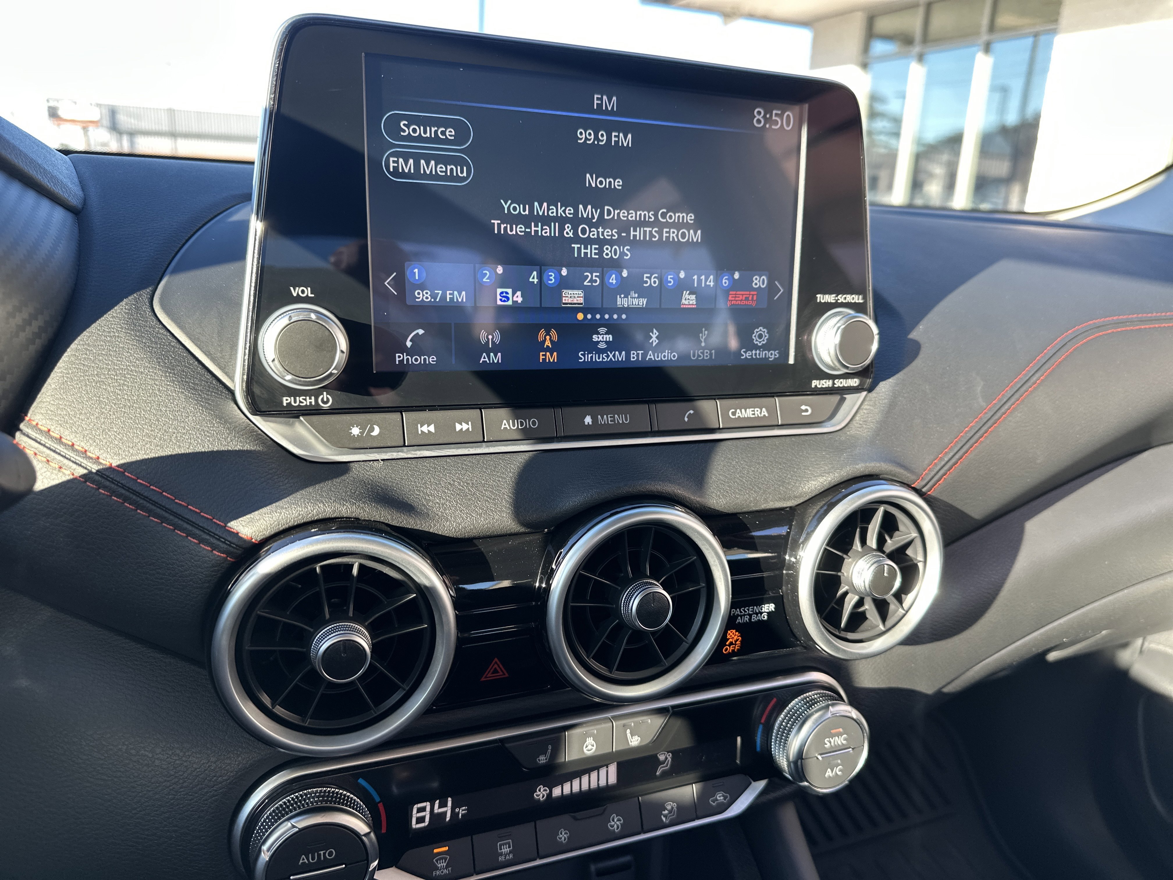 Used 2025 Nissan Sentra SR w/ SR Premium Package image 17