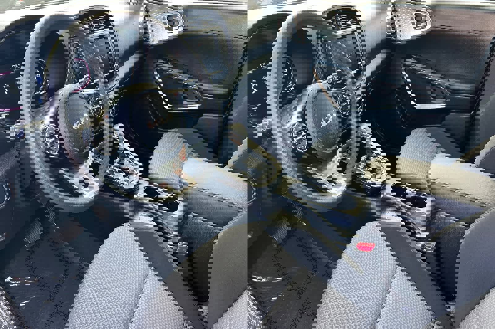 Used 2023 Kia Soul LX image 12