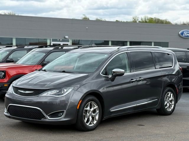 Used 2019 Chrysler Pacifica Limited FWD image 40