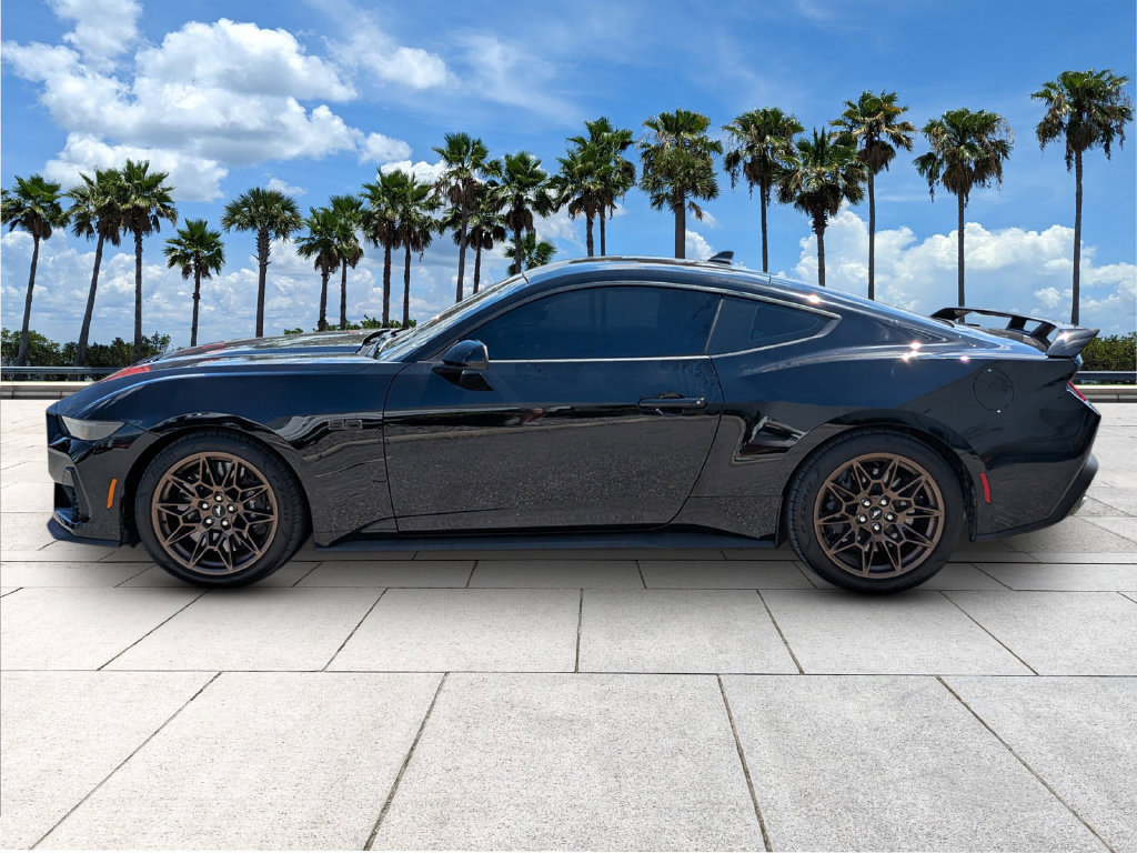 Used 2025 Ford Mustang GT Premium w/ GT Performance Package RWD image 4