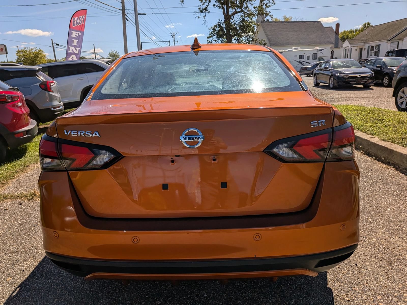Used 2021 Nissan Versa SR w/ Convenience Package FWD image 5
