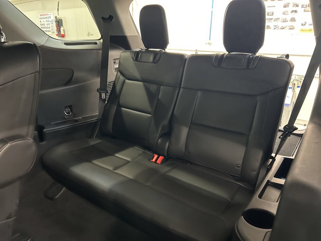 Used 2023 Ford Explorer XLT w/ Equipment Group 202A AWD/4WD image 20