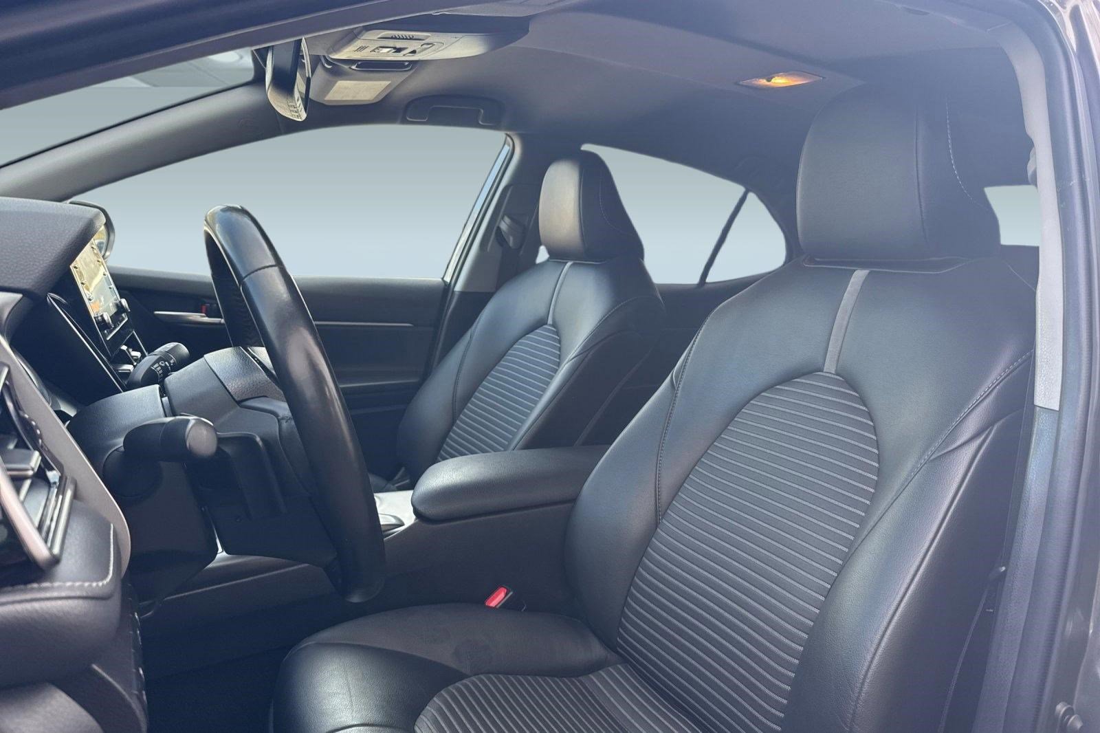 Used 2023 Toyota Camry SE w/ Convenience Package image 20