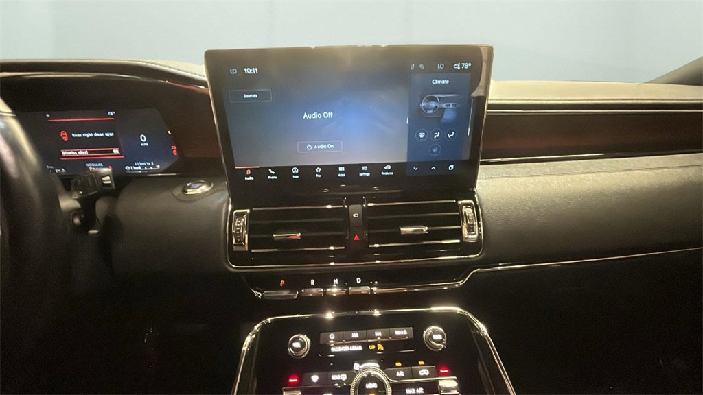 Used 2024 Lincoln Navigator Premiere image 10