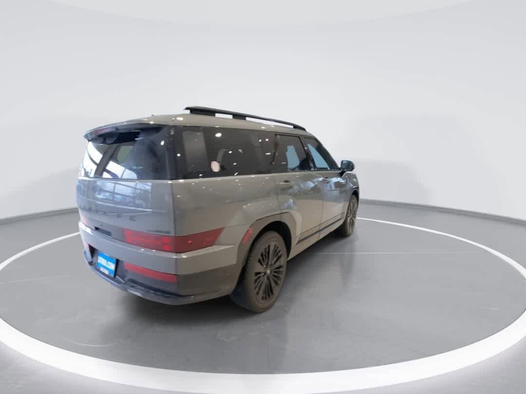 Used 2025 Hyundai Santa Fe Calligraphy AWD/4WD image 8