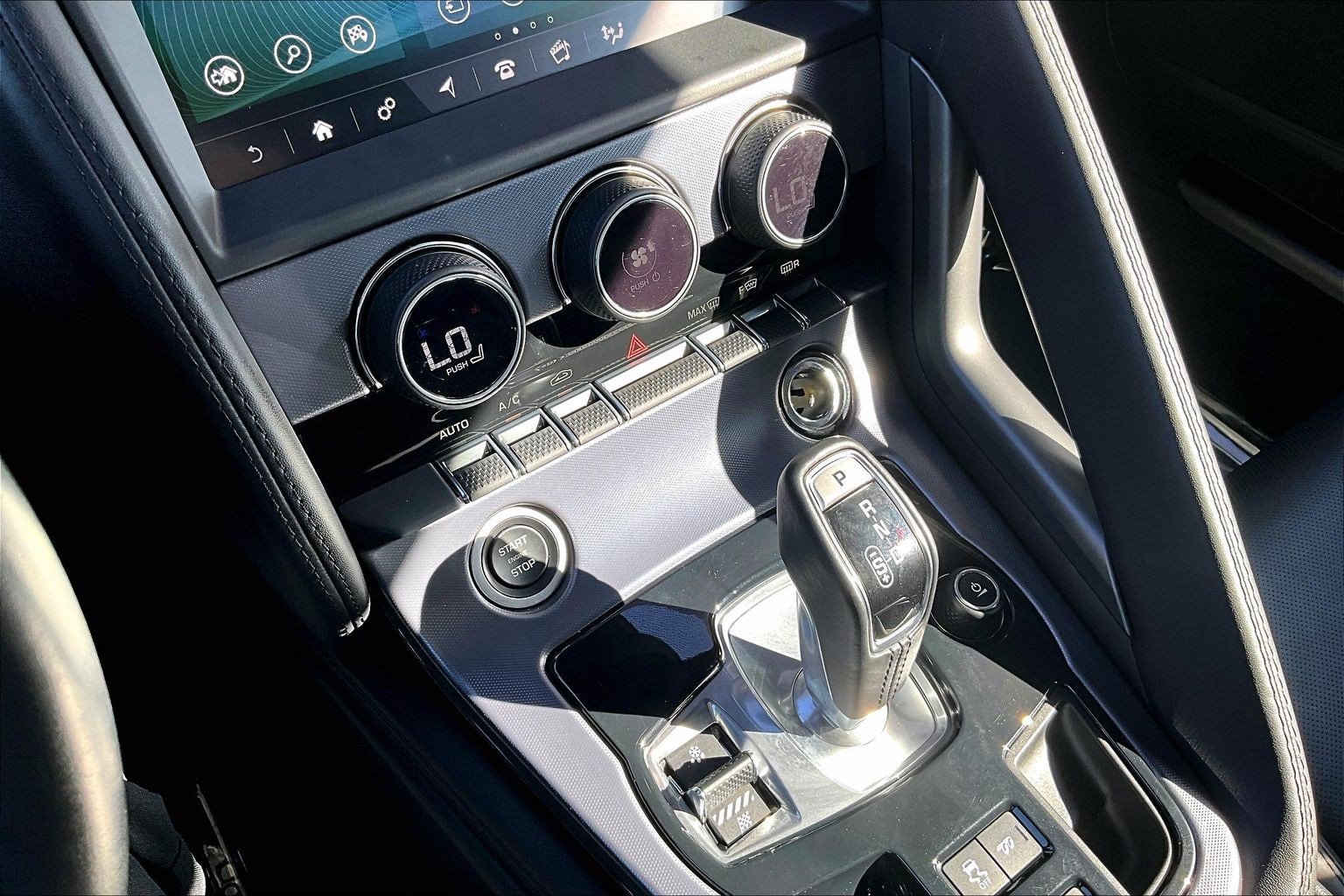 Used 2022 Jaguar F-TYPE Coupe image 31