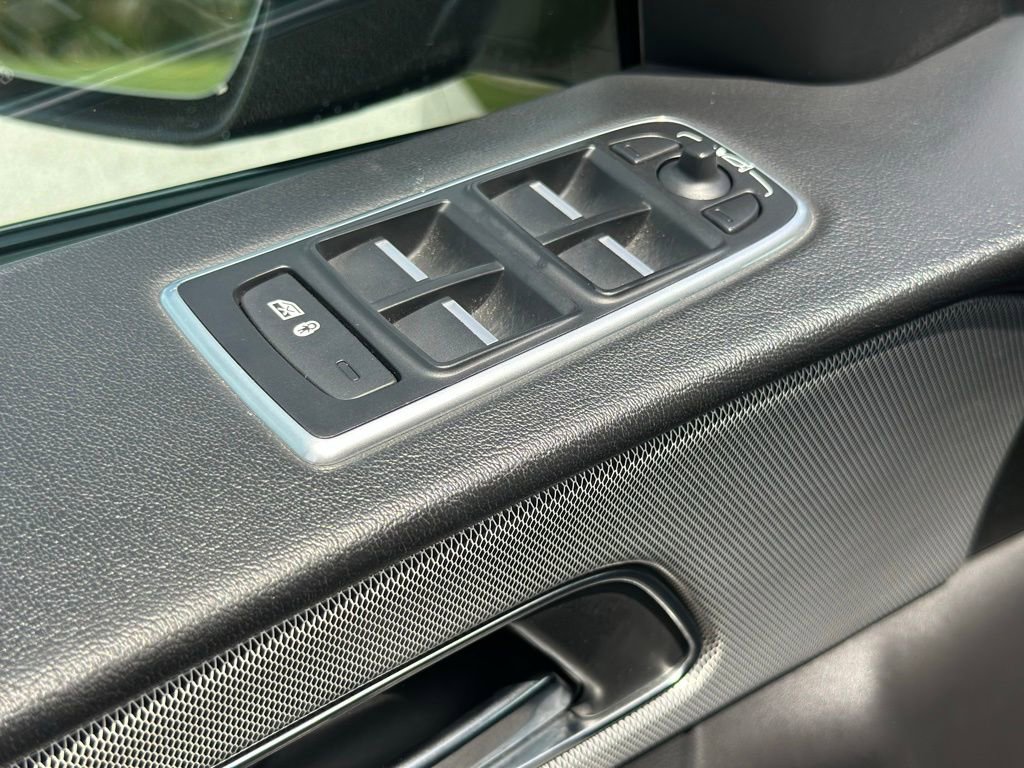 Used 2020 Jaguar F-PACE S AWD/4WD image 17