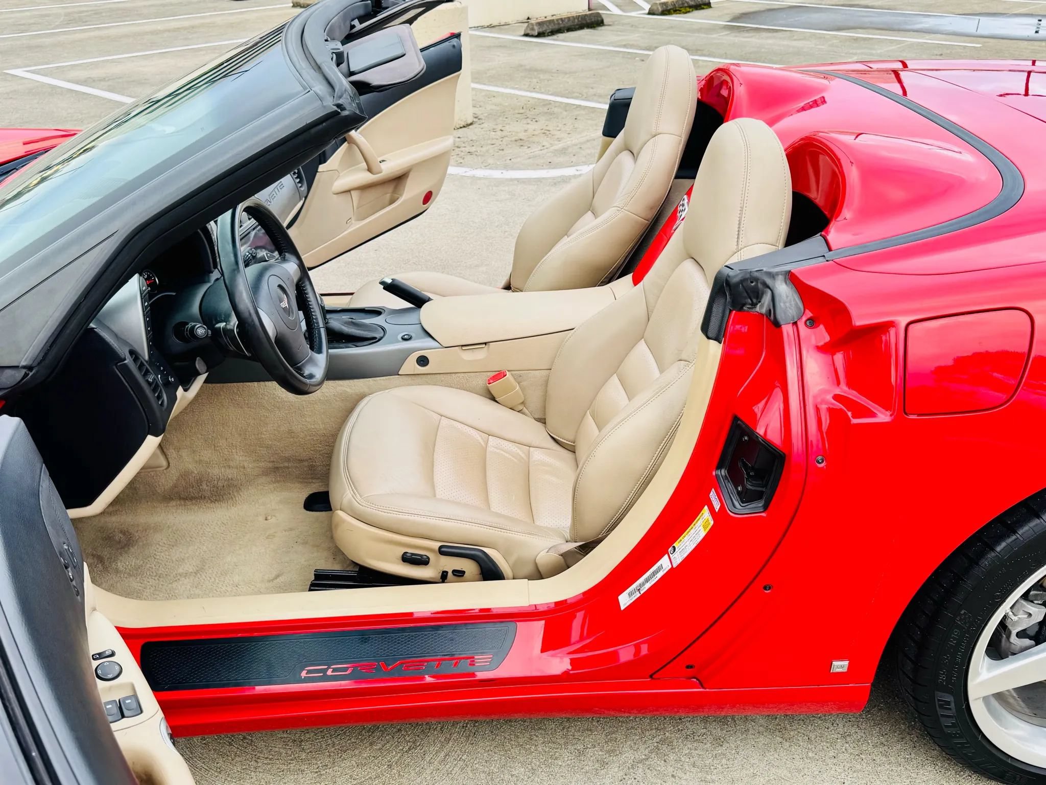 Used 2006 Chevrolet Corvette Convertible w/ Preferred Equipment Group RWD image 12