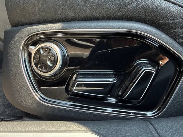 Used 2012 Audi A8 4.2 AWD/4WD image 14