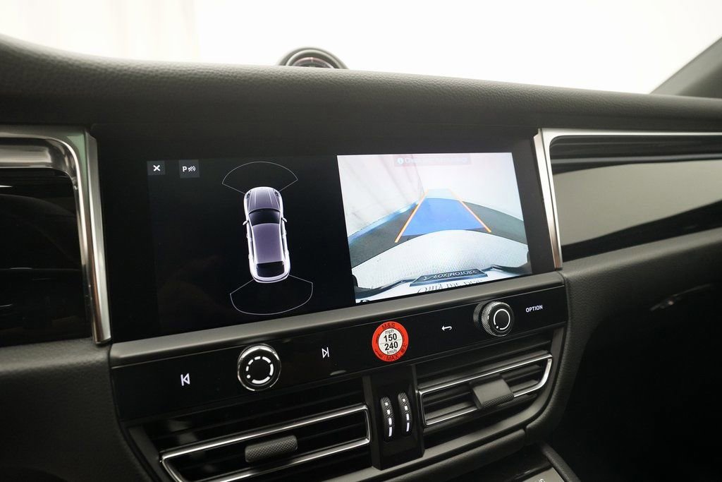 Certified 2026 Porsche Macan image 27