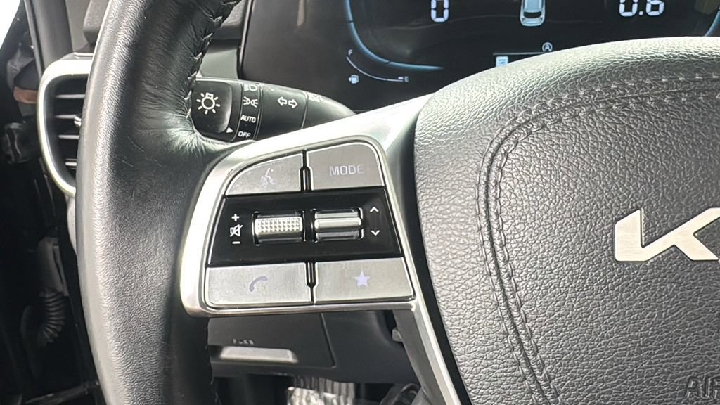 Used 2025 Kia Telluride S FWD image 23