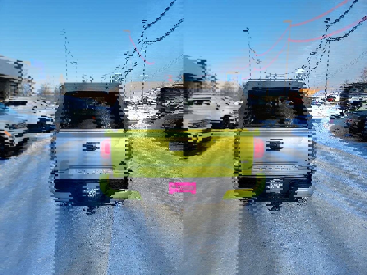 Used 2023 Toyota Tacoma TRD Off-Road w/ TRD Premium Off Road Package image 7