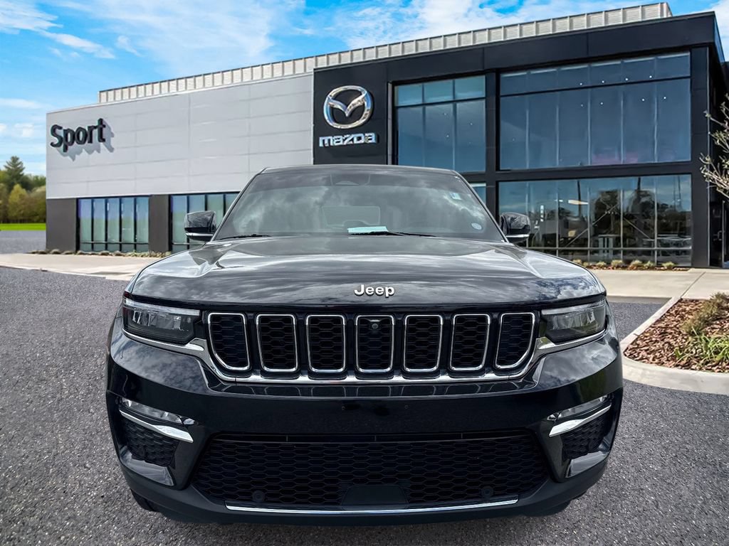 Used 2023 Jeep Grand Cherokee Limited w/ Luxury Tech Group II RWD image 9