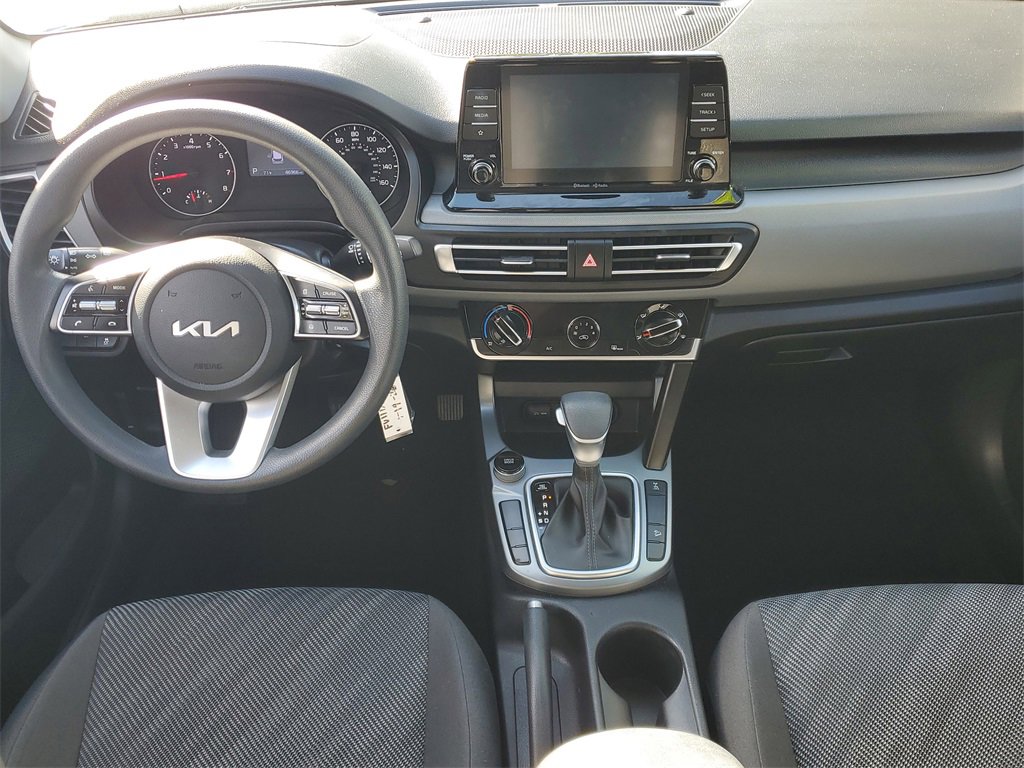 Certified 2022 Kia Seltos LX image 9