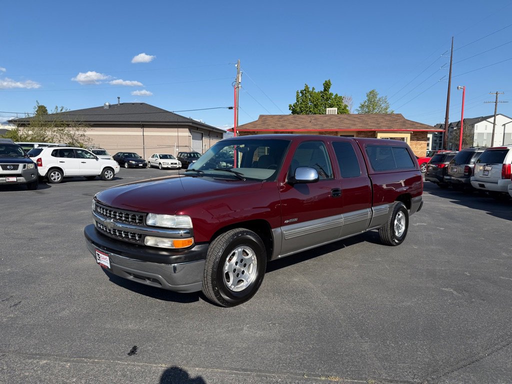 Used 2000 Chevrolet Silverado 1500 LS w/ Firm Ride Suspension Pkg RWD image 2