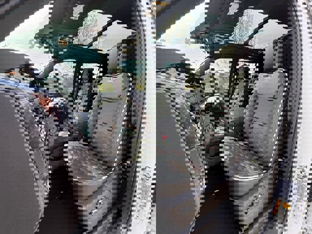 New 2026 GMC Yukon XL AT4 Ultimate w/ LPO, Floor Liner Package image 5