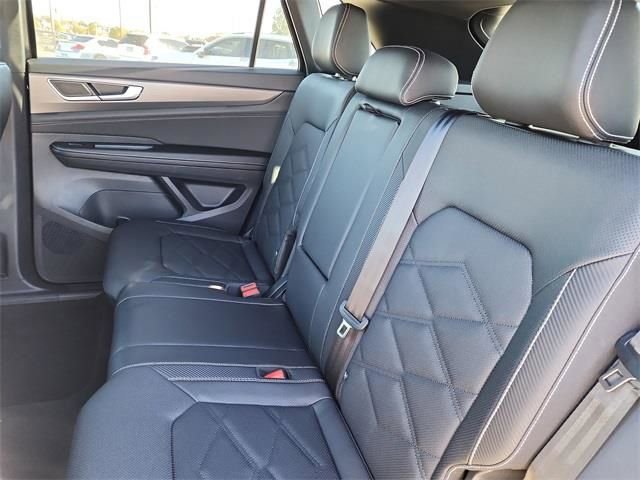 New 2026 Volkswagen Atlas Cross Sport SE image 16