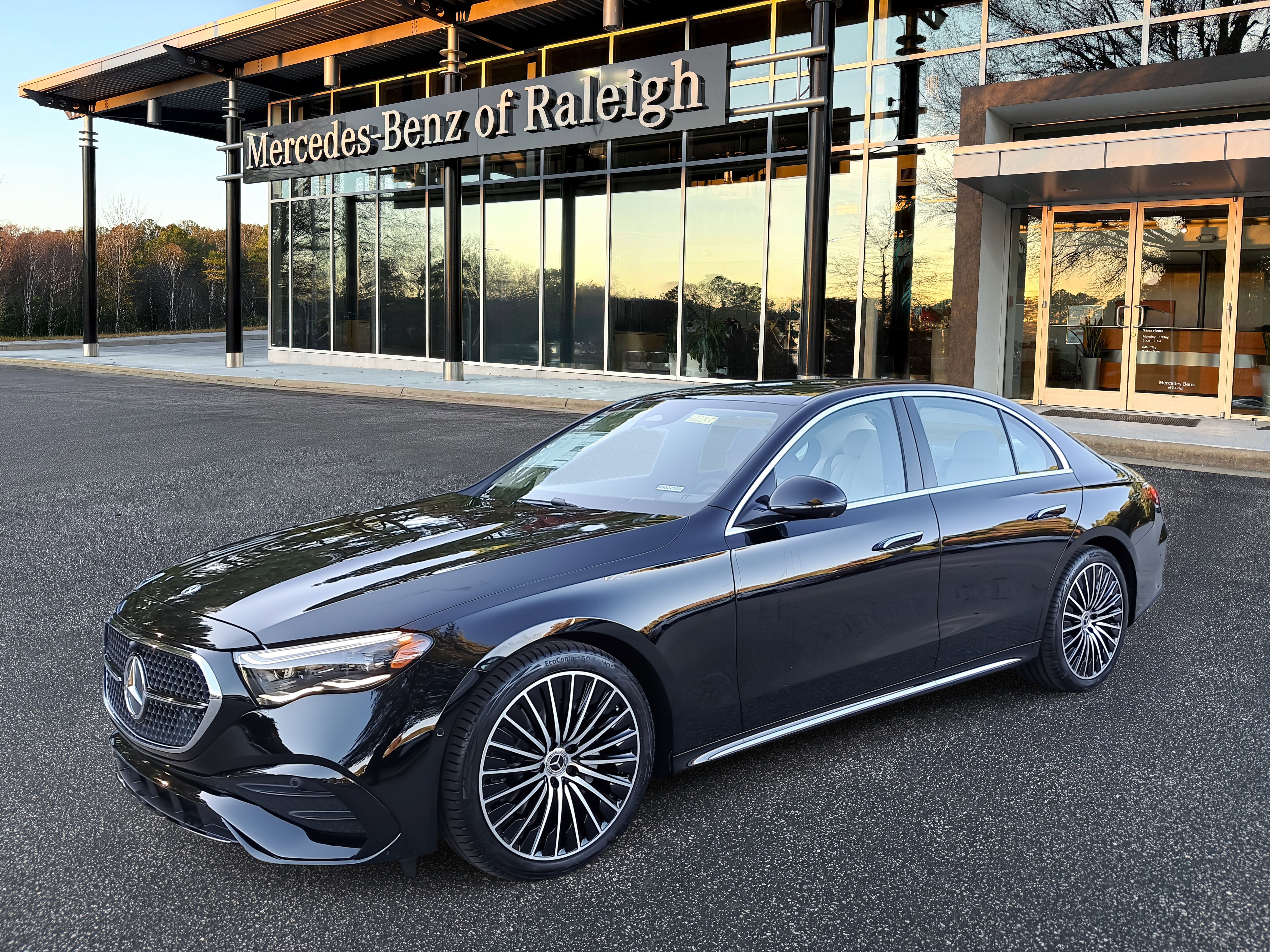 New 2026 Mercedes-Benz E 350 4MATIC Sedan video 1