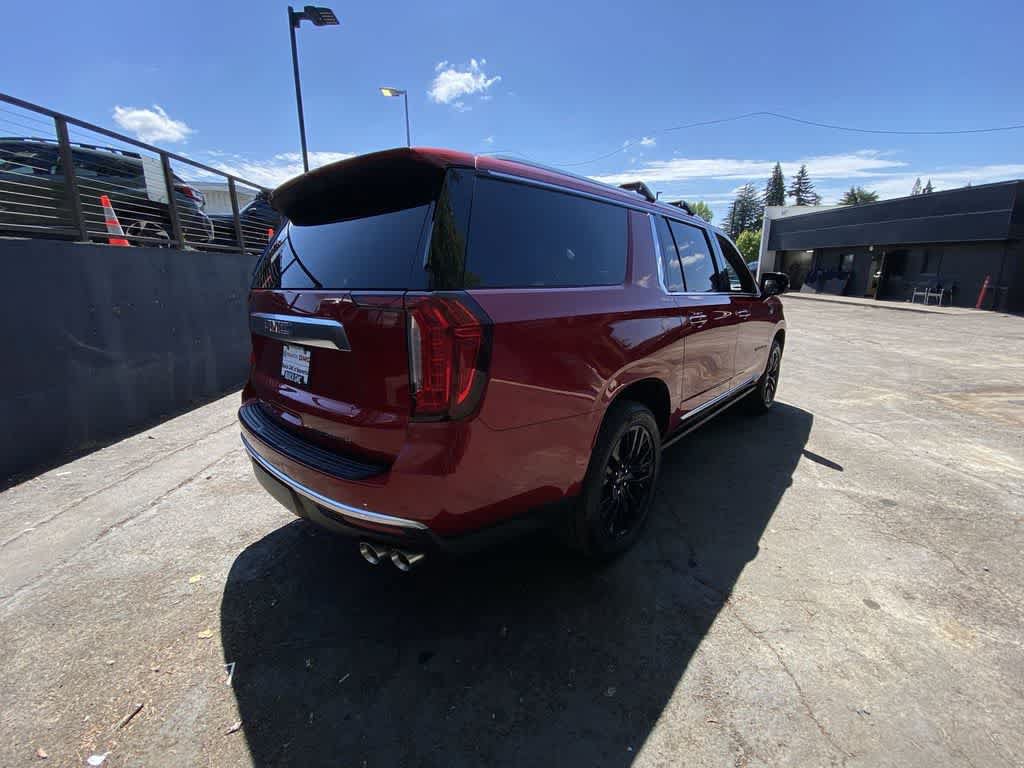 Used 2024 GMC Yukon XL Denali AWD/4WD image 6