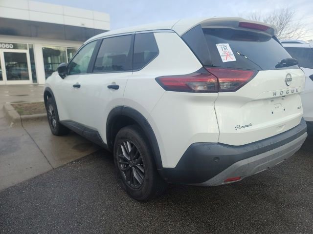 Used 2023 Nissan Rogue S image 5