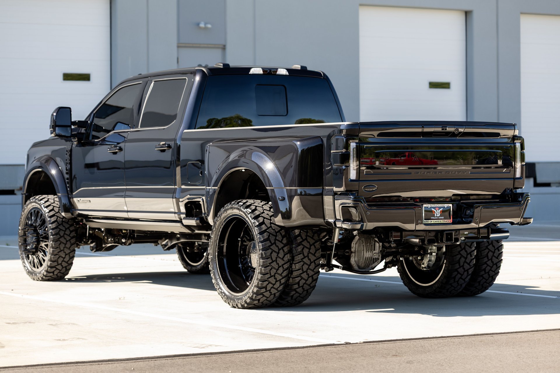 Used 2025 Ford F450 Platinum AWD/4WD image 22