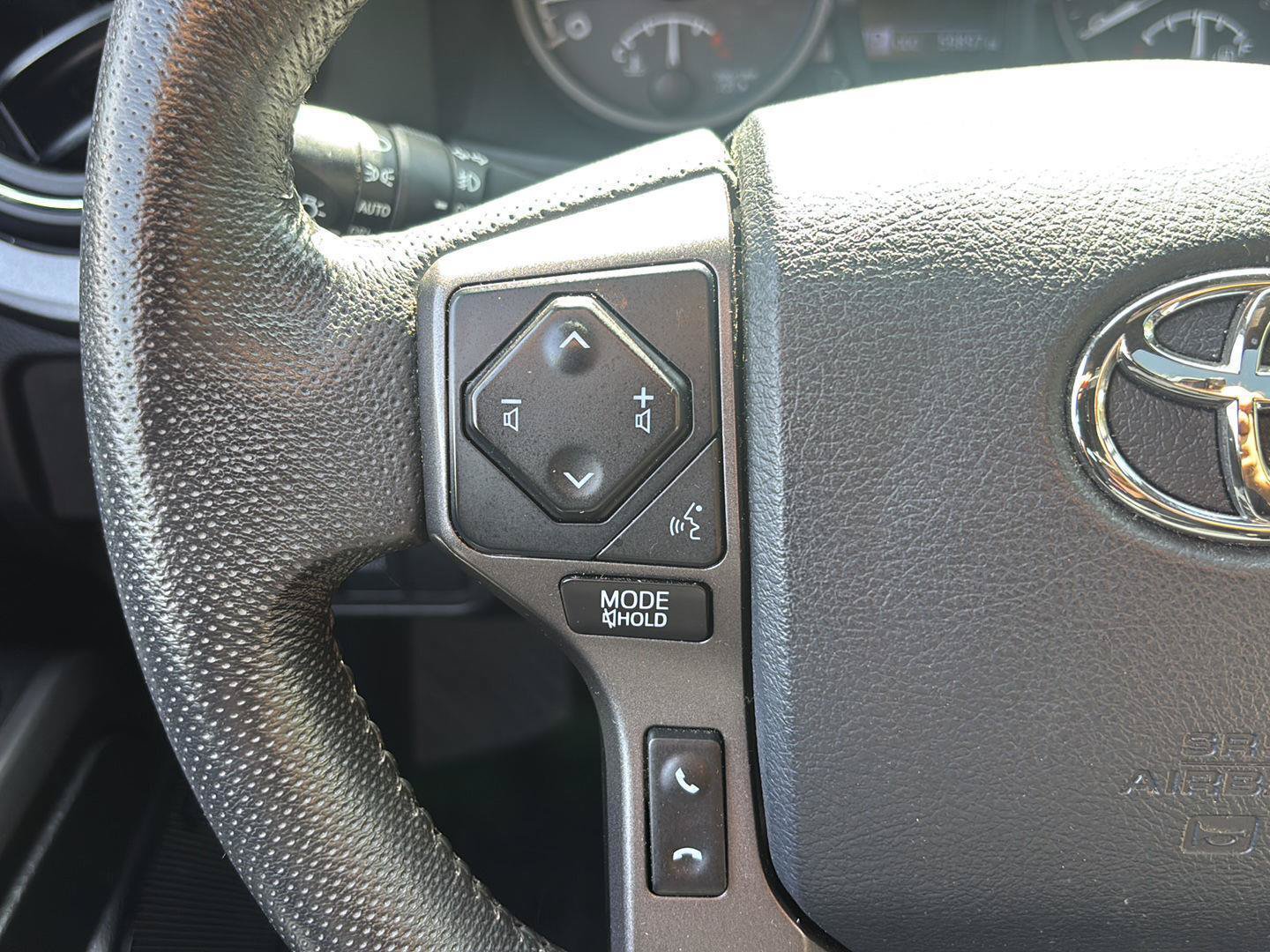 Used 2019 Toyota Tacoma TRD Pro AWD/4WD image 32