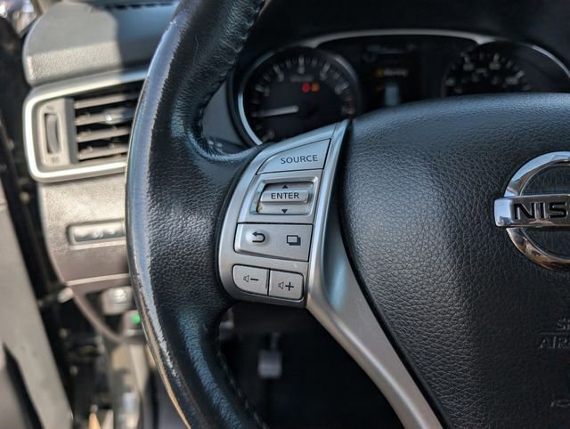 Used 2015 Nissan Rogue SL w/ SL Premium Package image 24