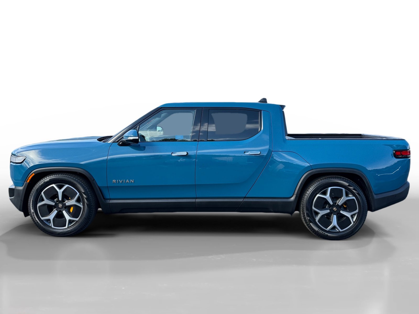 Used 2023 Rivian R1T Adventure image 2