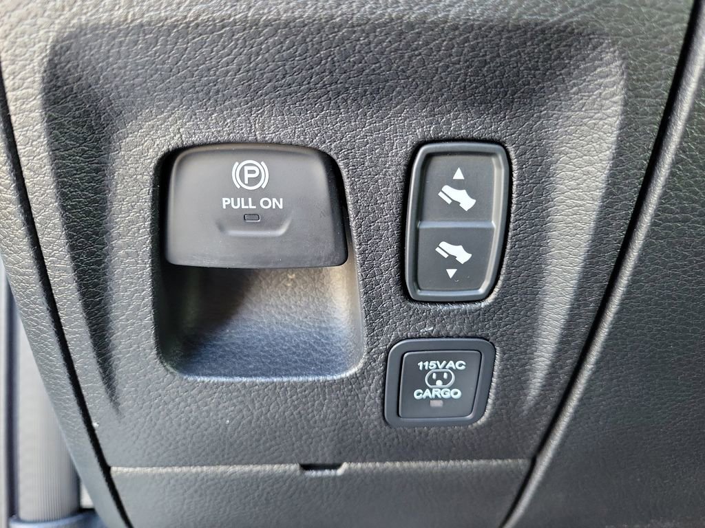 New 2026 RAM 1500 4x4 Crew Cab image 25