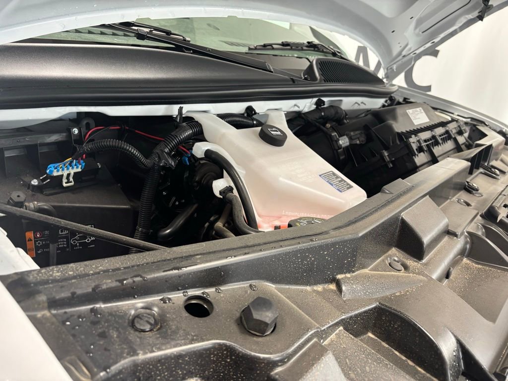 New 2025 Chevrolet Express 2500 Work Van w/ Driver Convenience Package image 17