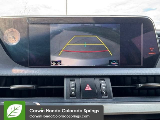 Used 2019 Lexus ES 300h w/ Accessory Package FWD image 21