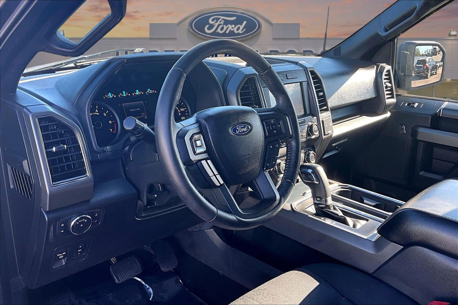 Used 2019 Ford F150 XLT w/ Equipment Group 302A Luxury AWD/4WD image 12