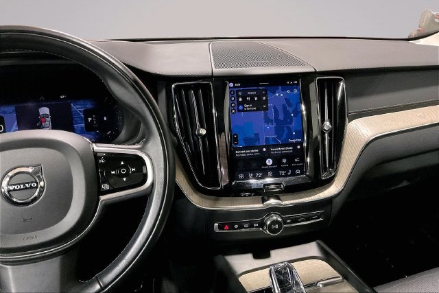 Certified 2022 Volvo XC60 B6 Inscription w/ Climate Package AWD/4WD image 9