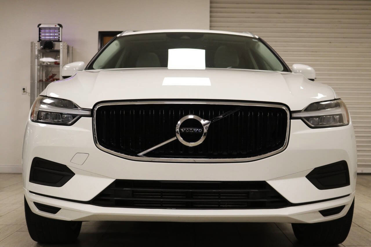Used 2019 Volvo XC60 T5 Momentum w/ Premium Package AWD/4WD image 3