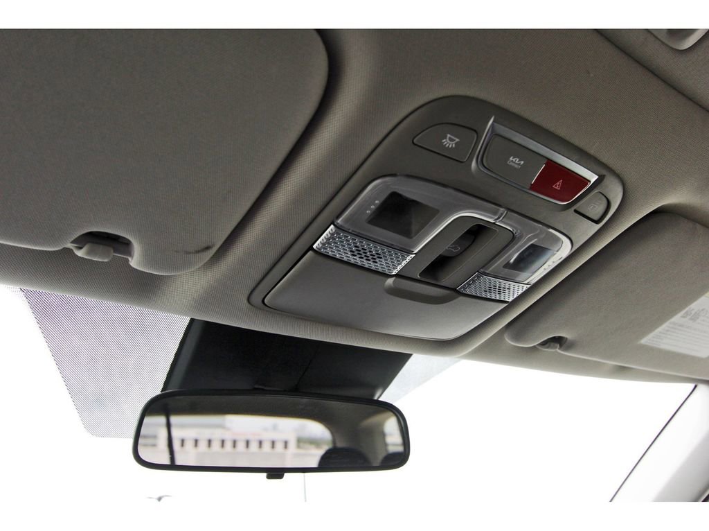 Used 2025 Kia Telluride S image 27