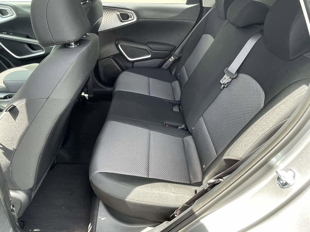 Used 2025 Kia Soul LX w/ LX Technology Package image 11