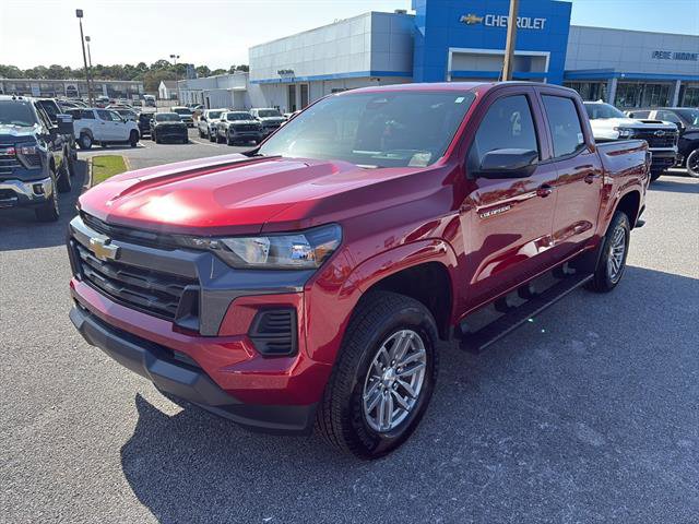 Used 2025 Chevrolet Colorado LT w/ Advanced Trailering Package RWD image 2