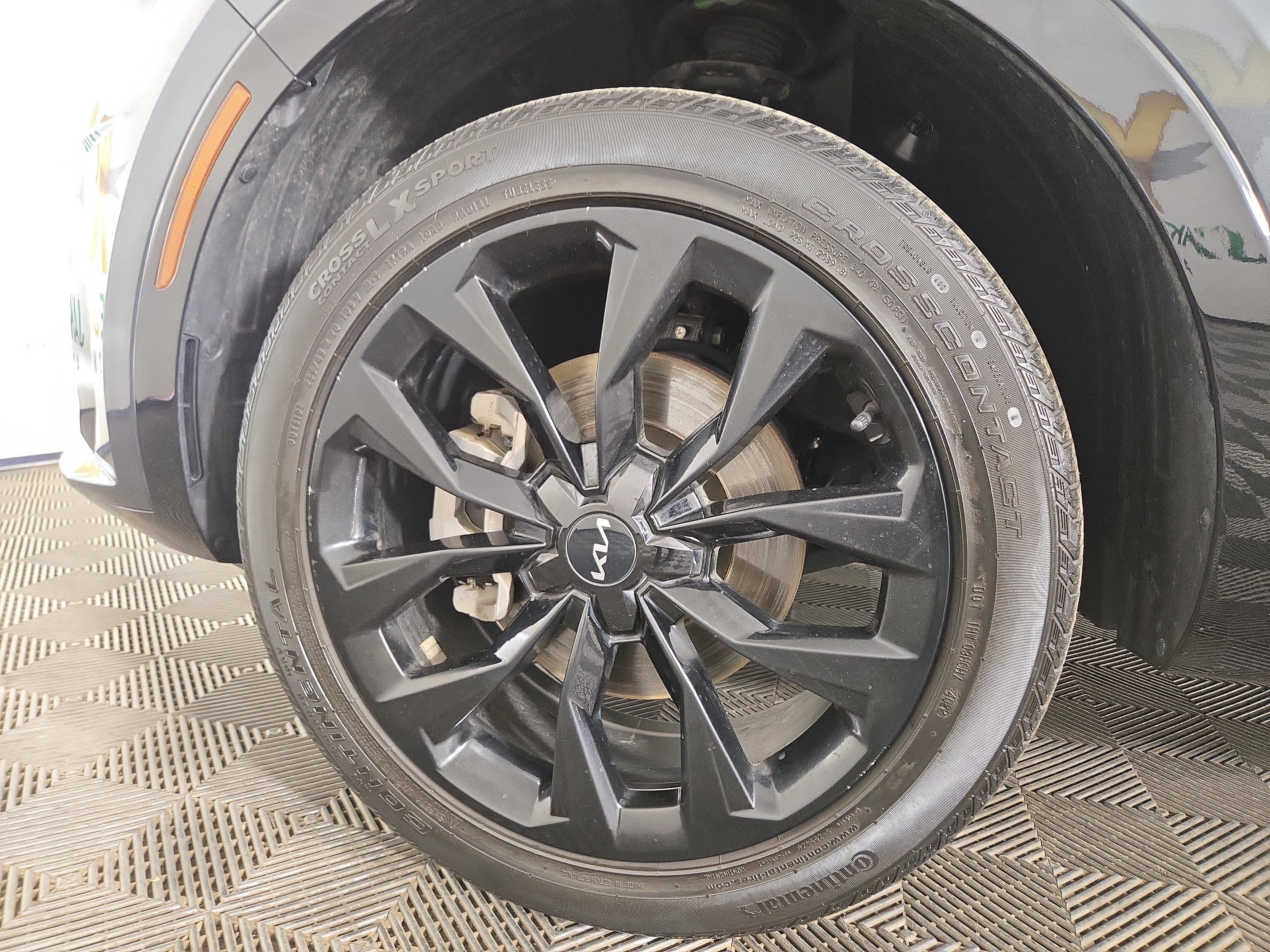 Used 2023 Kia Sorento SX image 36