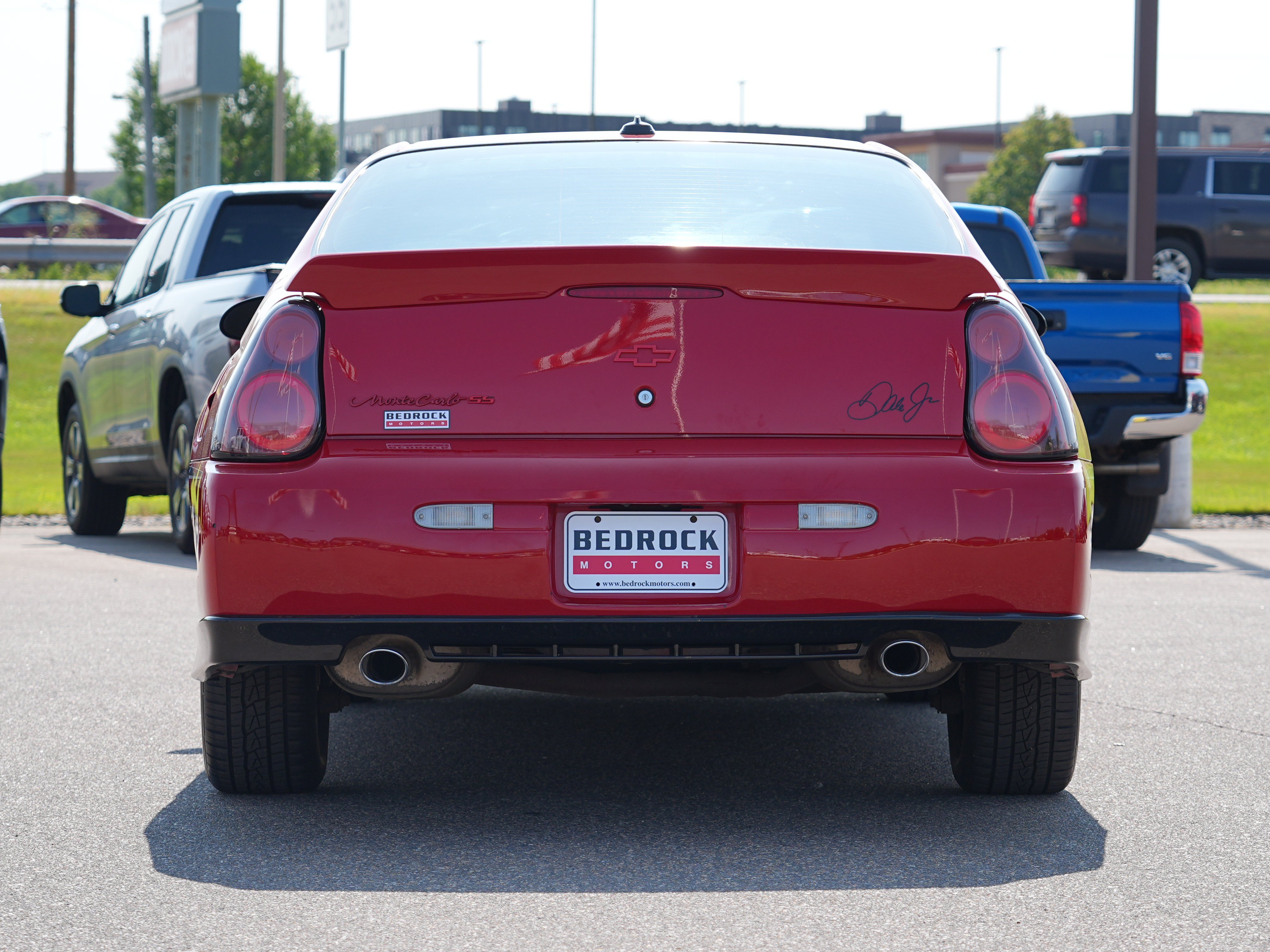 Used 2004 Chevrolet Monte Carlo SS w/ Dale Earnhardt Jr. Package FWD image 4